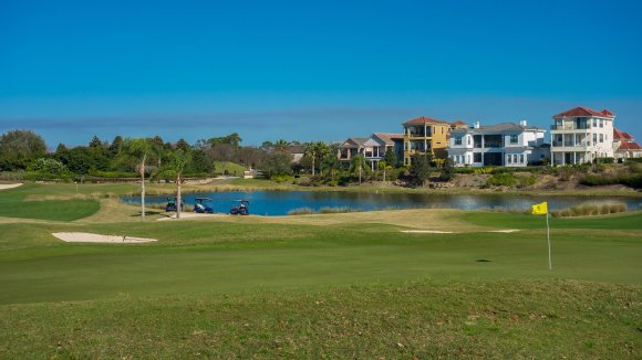 7th hole on the Palmer Course at Reunion Resort in Orlando